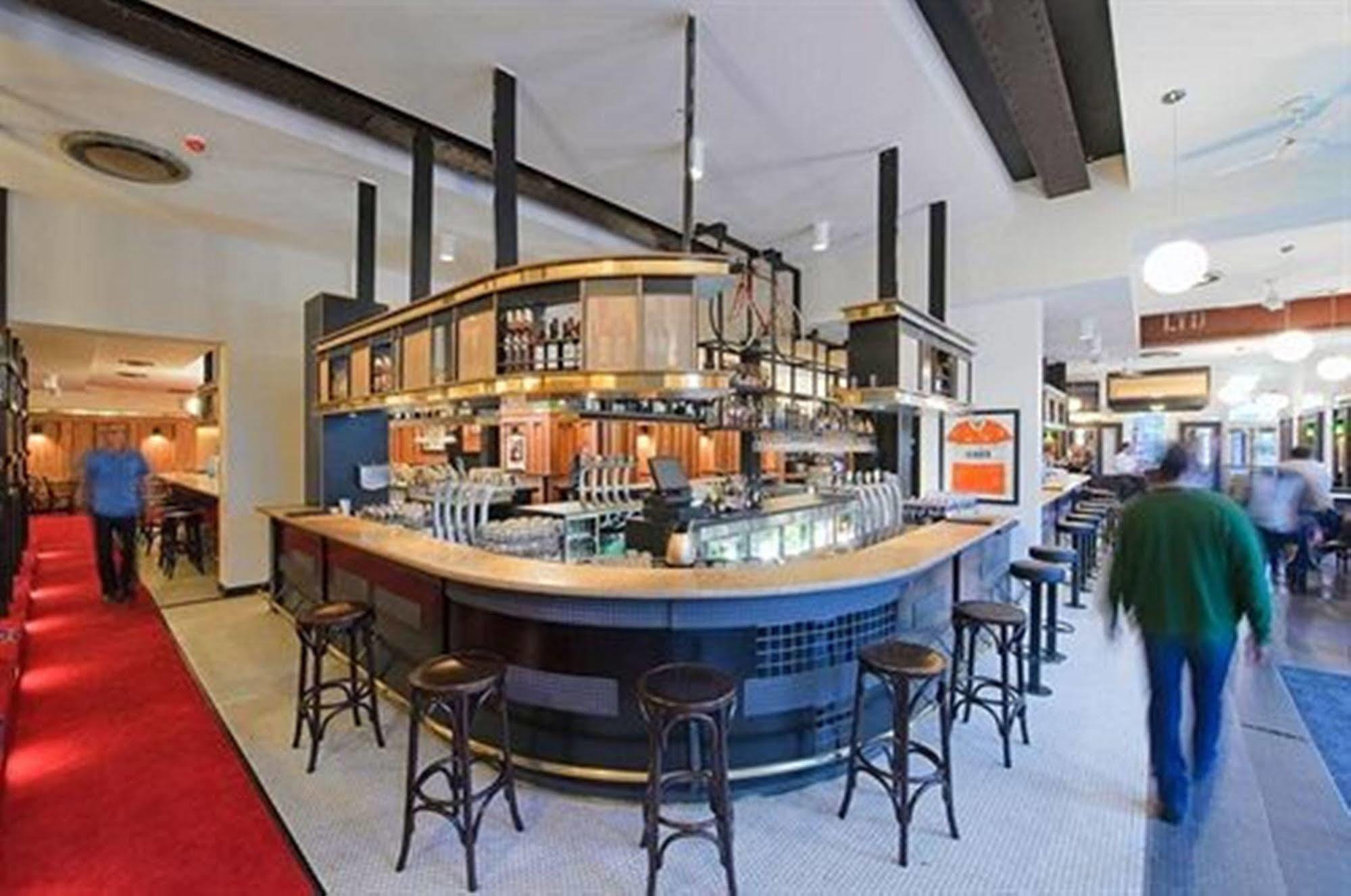 מלבורן Middle Park Hotel מסעדה תמונה
